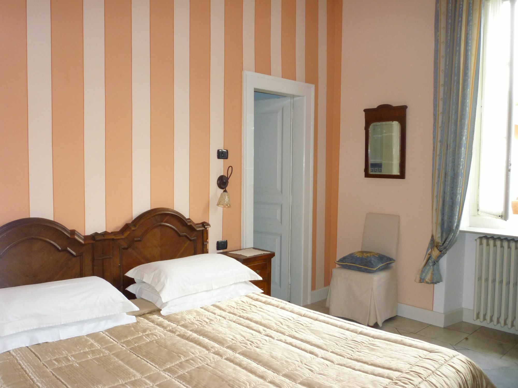 B&B Villa Dei Pini カンノビオ エクステリア 写真