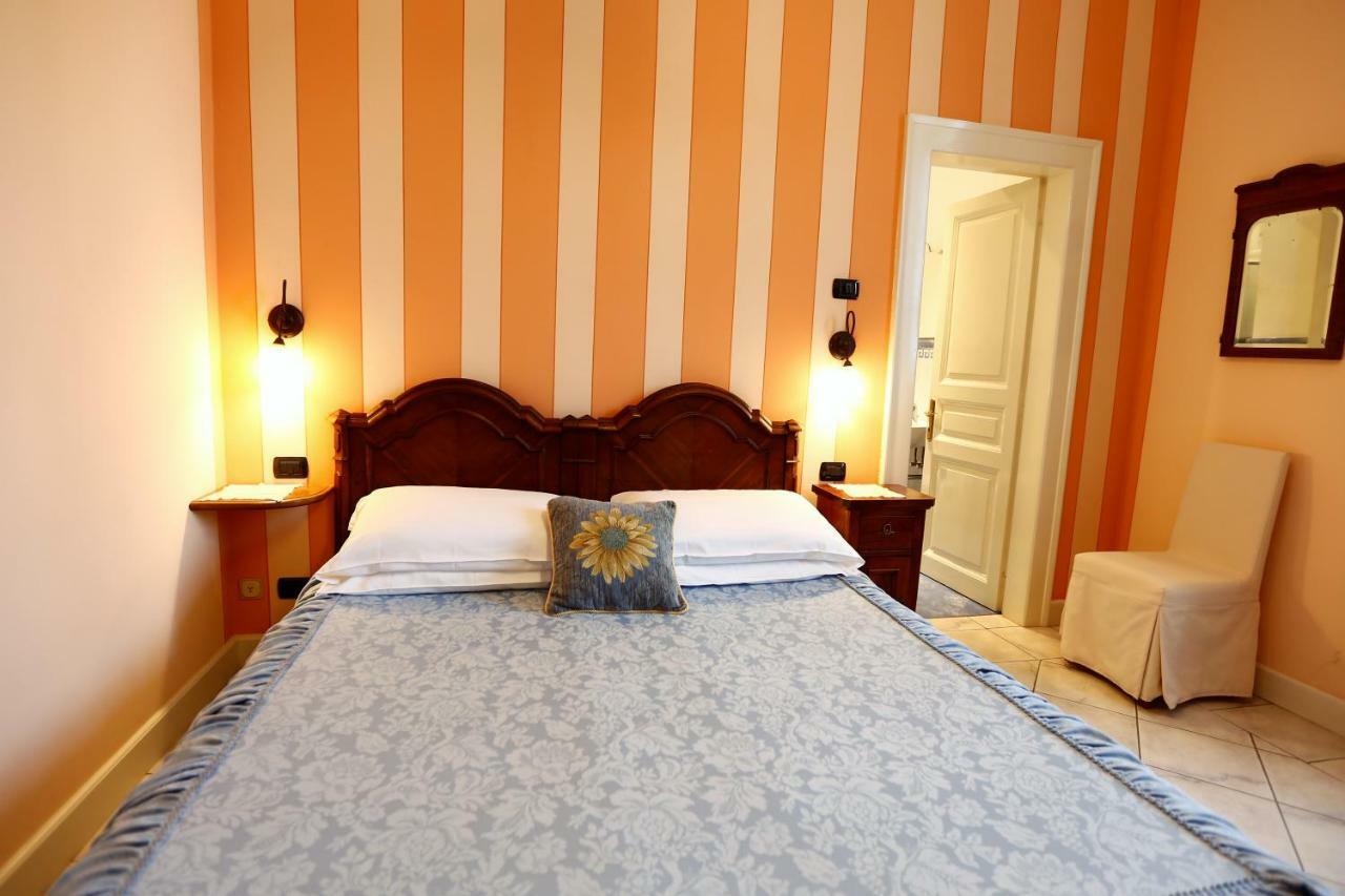 B&B Villa Dei Pini カンノビオ エクステリア 写真