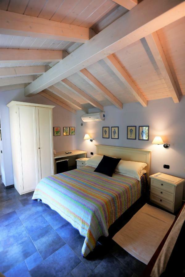 B&B Villa Dei Pini カンノビオ エクステリア 写真
