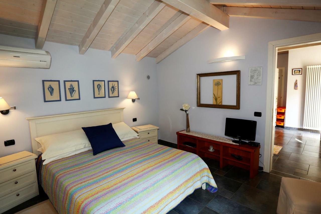 B&B Villa Dei Pini カンノビオ エクステリア 写真